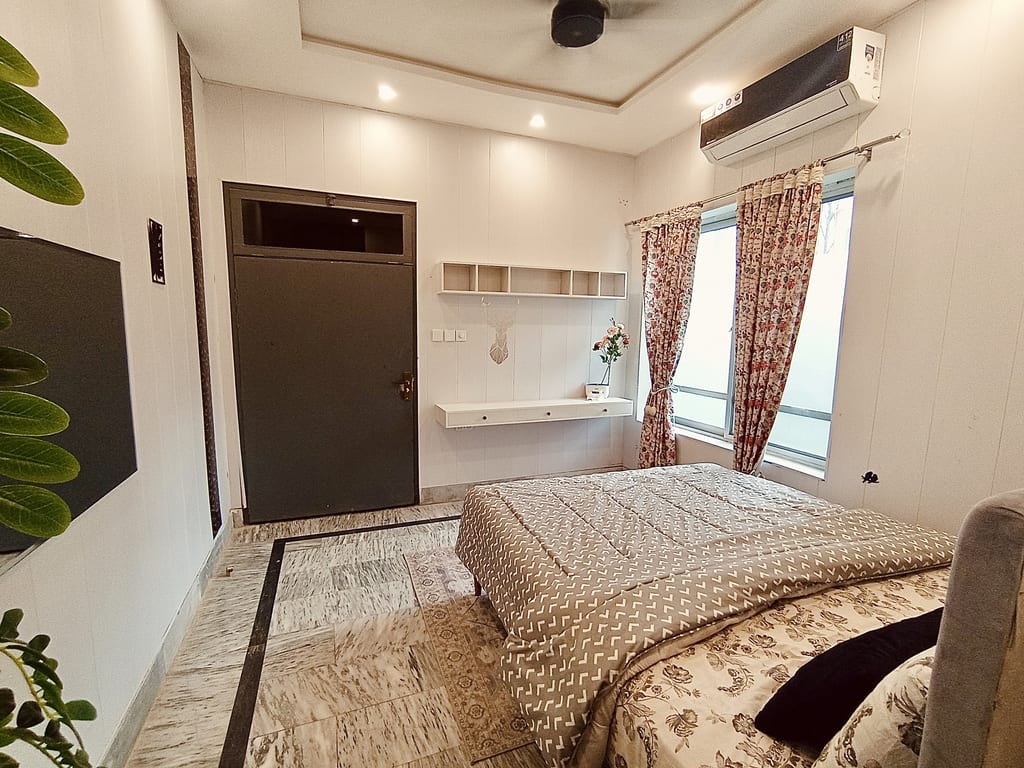 Bedroom C — Lily
